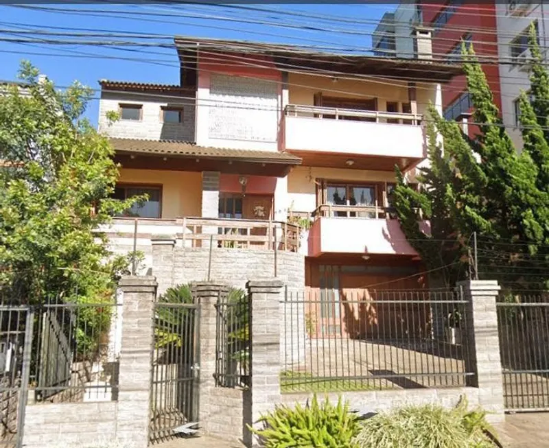 Foto 1 de Casa com 5 Quartos para alugar, 407m² em Santa Catarina, Caxias do Sul