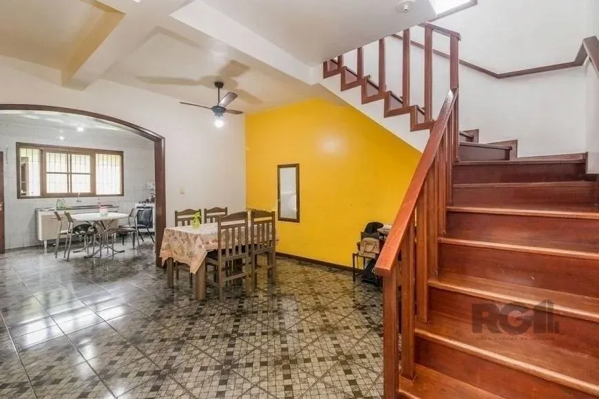 Foto 1 de Casa com 3 Quartos à venda, 301m² em Santa Rosa de Lima, Porto Alegre