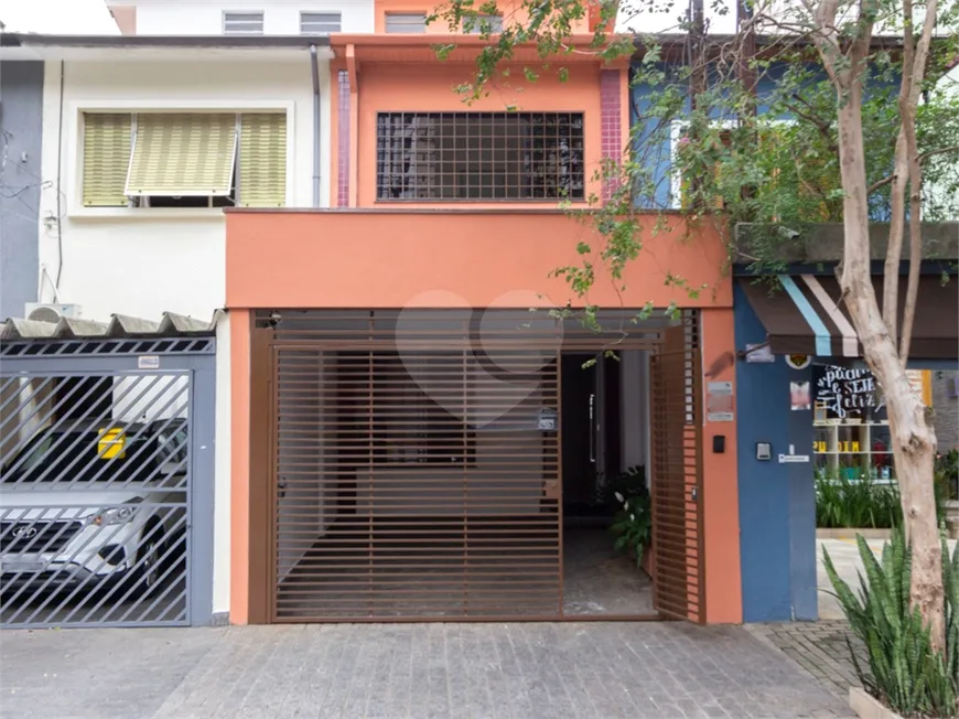 Foto 1 de com 3 Quartos para alugar, 160m² em Moema, São Paulo