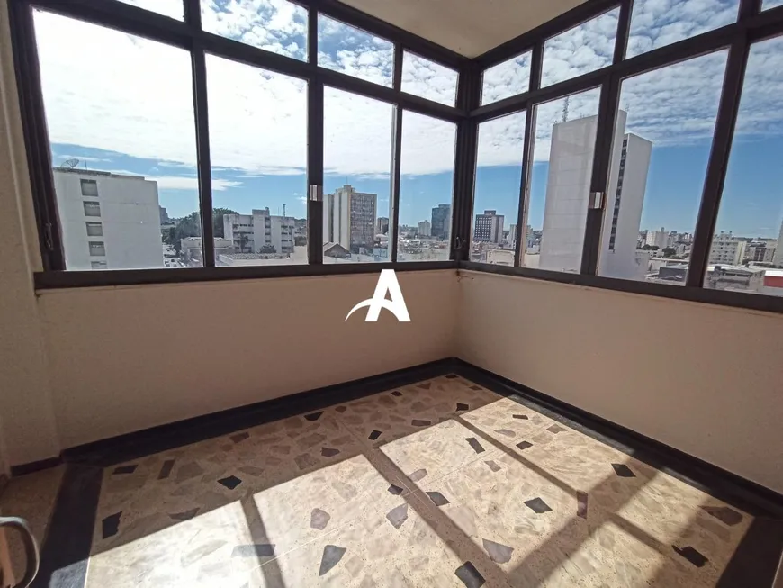 Foto 1 de Apartamento com 3 Quartos à venda, 172m² em Centro, Uberlândia