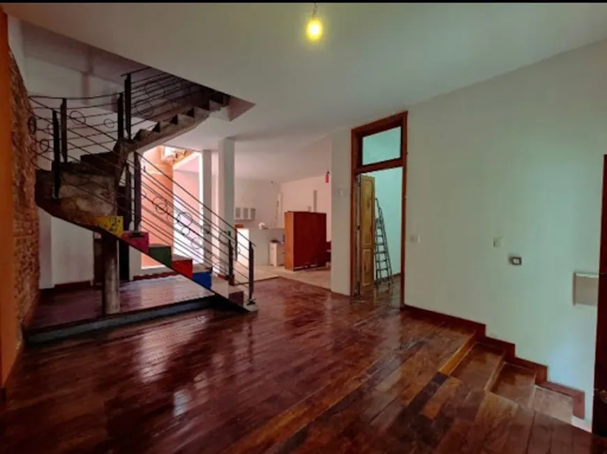 Foto 1 de Casa com 4 Quartos à venda, 225m² em Ingá, Niterói