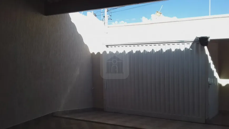 Foto 1 de Casa com 3 Quartos à venda, 250m² em Laranjeiras, Uberlândia