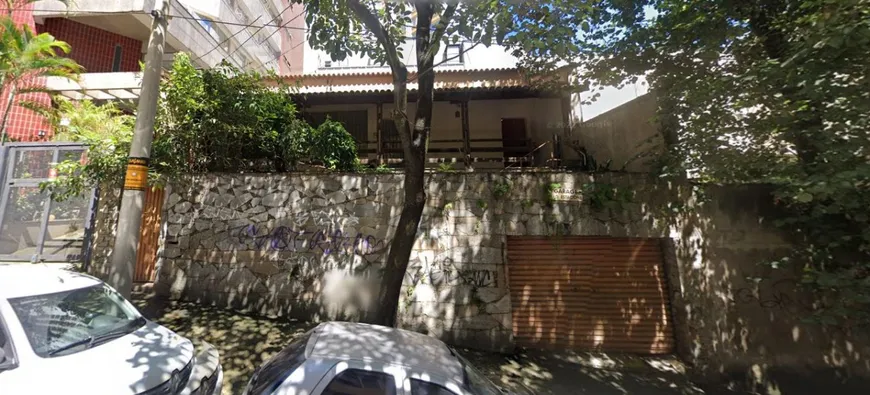 Foto 1 de Casa com 4 Quartos à venda, 360m² em Santo Antônio, Belo Horizonte