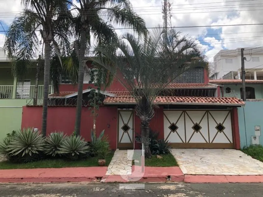 Foto 1 de Casa com 3 Quartos à venda, 220m² em Loteamento Parque das Hortências, Campinas