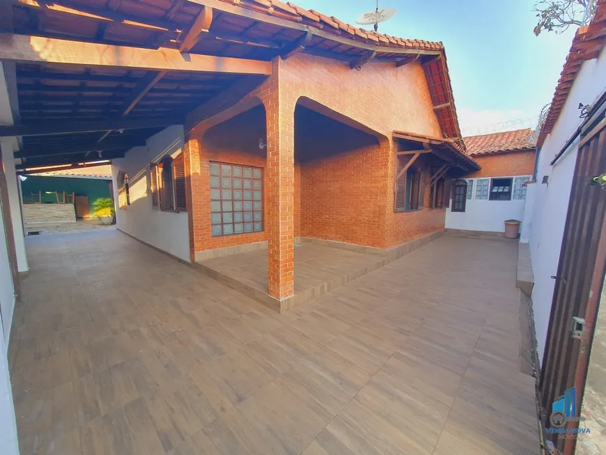 Foto 1 de Casa com 5 Quartos à venda, 250m² em Sinimbu, Belo Horizonte