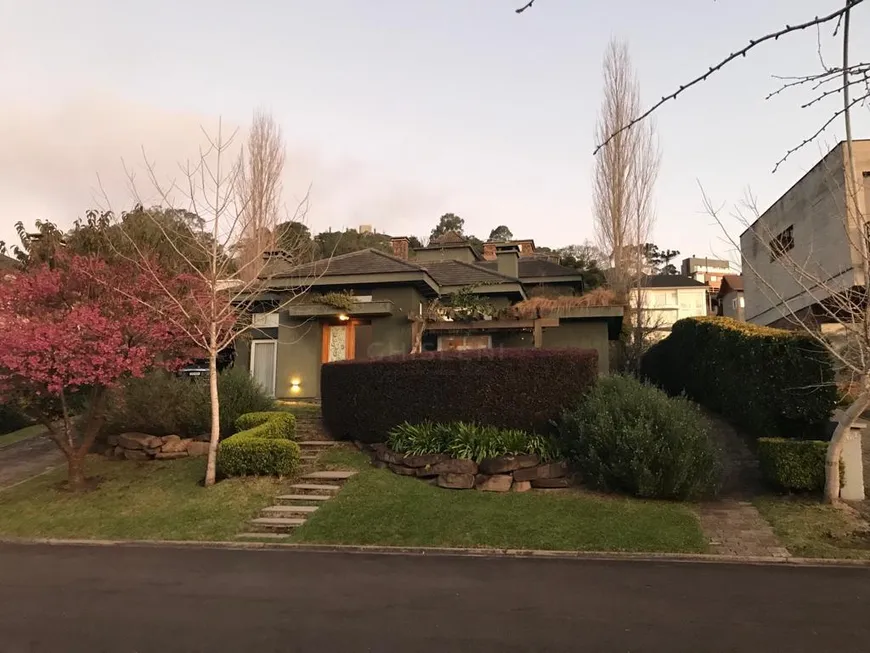 Foto 1 de Casa com 3 Quartos à venda, 275m² em Centro, Gramado