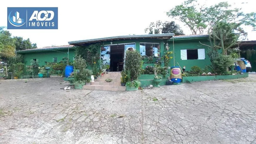 Foto 1 de Fazenda/Sítio com 3 Quartos para venda ou aluguel, 300m² em Chácaras Copaco, Arujá