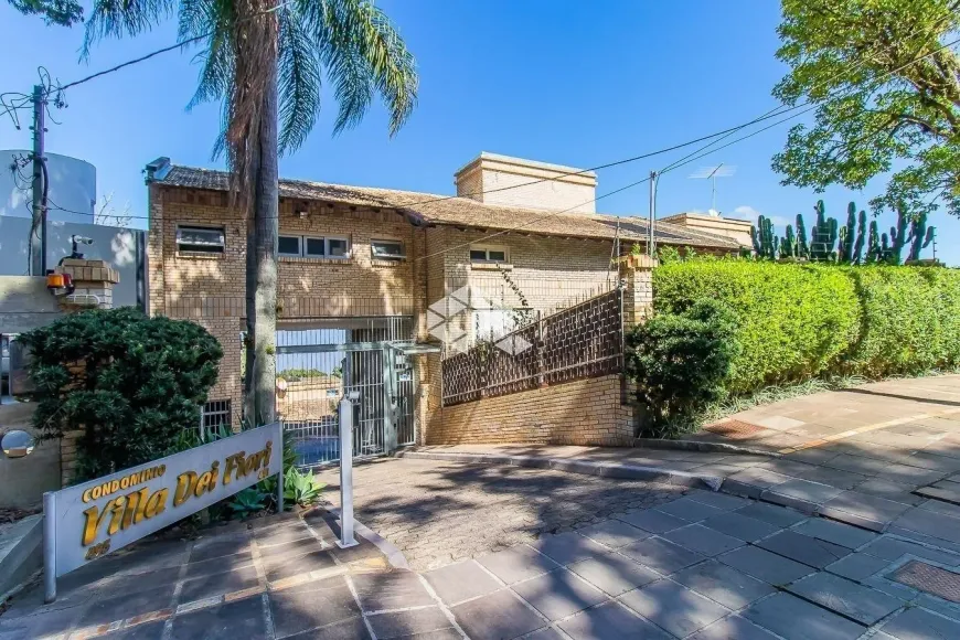 Foto 1 de Casa de Condomínio com 4 Quartos à venda, 232m² em Setimo Ceu, Porto Alegre