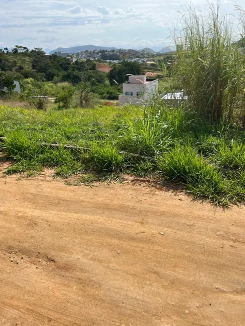 Foto 1 de Lote/Terreno à venda em Jardim Guanabara, Macaé