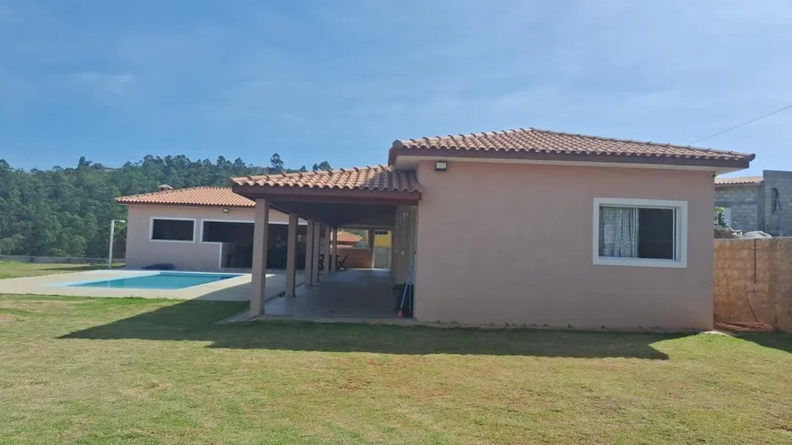 Foto 1 de Fazenda/Sítio com 3 Quartos à venda, 400m² em Mairinque, Mairinque