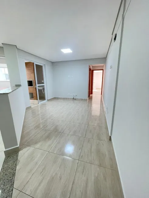 Foto 1 de Apartamento com 2 Quartos à venda, 70m² em Zona 7, Maringá