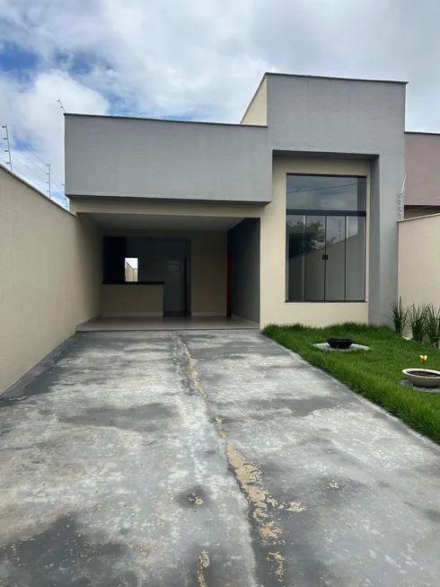 Foto 1 de Casa com 3 Quartos à venda, 108m² em Setor dos Bandeirantes, Aparecida de Goiânia