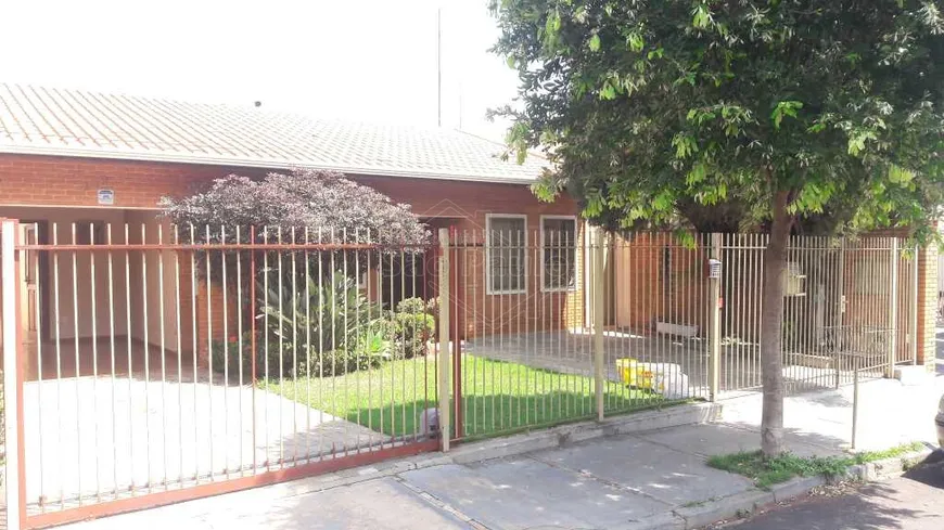 Foto 1 de Casa com 3 Quartos à venda, 226m² em Vila José Bonifácio, Araraquara
