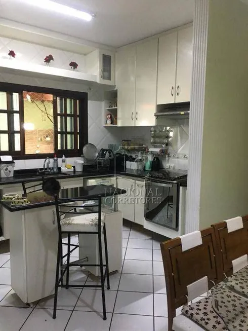 Foto 1 de Sobrado com 3 Quartos à venda, 215m² em Vila Camilopolis, Santo André