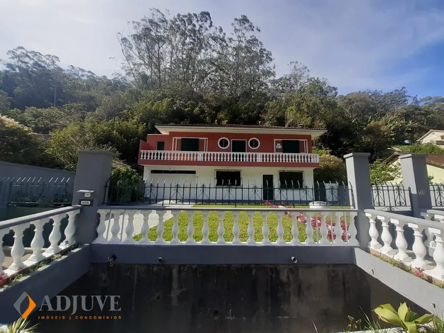 Foto 1 de Casa com 5 Quartos à venda, 100m² em Castelanea, Petrópolis