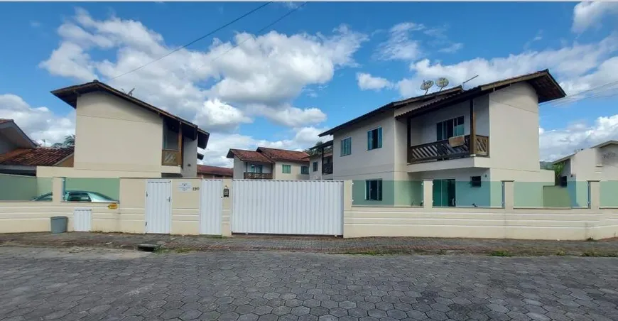 Foto 1 de Casa com 2 Quartos à venda, 83m² em Santa Terezinha, Brusque