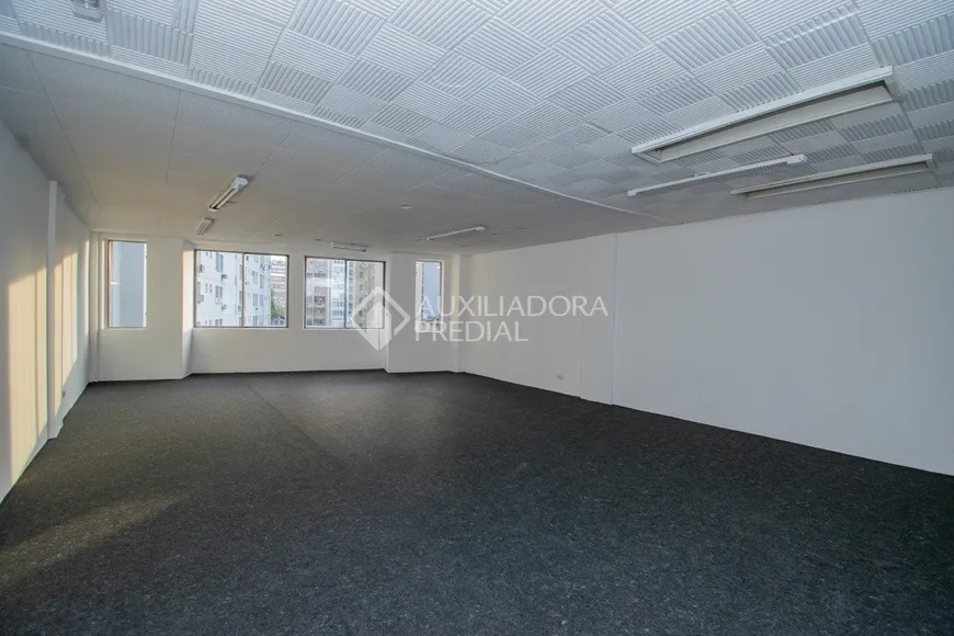 Foto 1 de Sala Comercial para alugar, 60m² em Centro Histórico, Porto Alegre