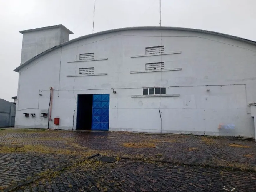 Foto 1 de Galpão/Depósito/Armazém para venda ou aluguel, 7213m² em Mares, Salvador