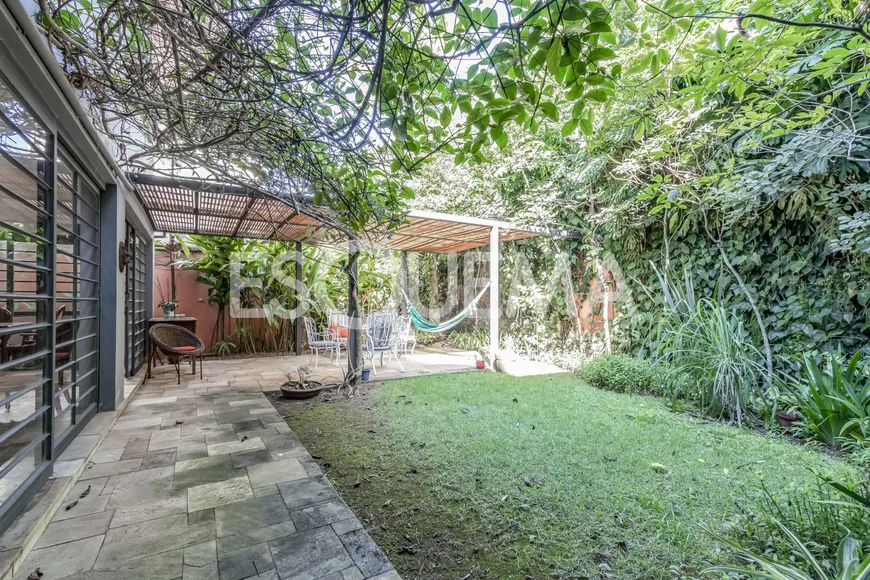 Foto 1 de Casa com 3 Quartos à venda, 219m² em Vila Madalena, São Paulo