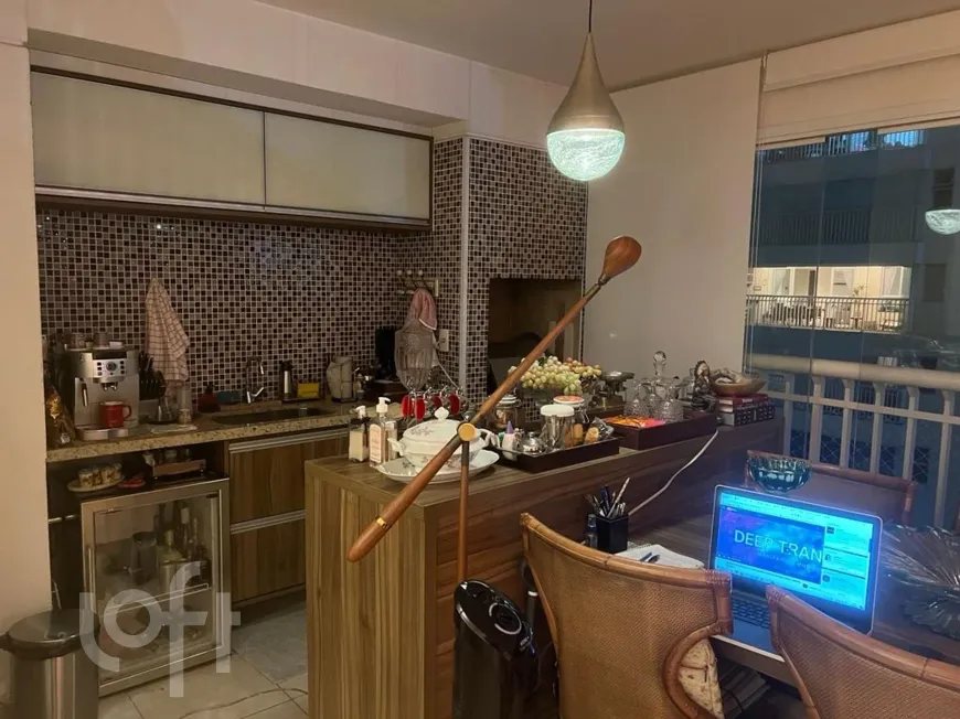 Foto 1 de Apartamento com 4 Quartos à venda, 162m² em Barra Funda, São Paulo