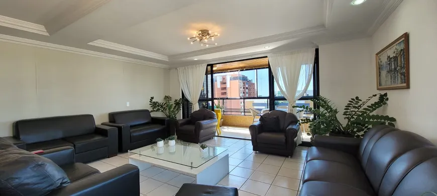 Foto 1 de Apartamento com 4 Quartos à venda, 162m² em Cabo Branco, João Pessoa