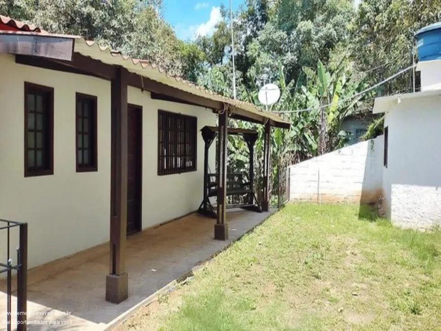 Foto 1 de Fazenda/Sítio com 3 Quartos à venda, 170m² em Estancia Santa Maria do Portao, Atibaia