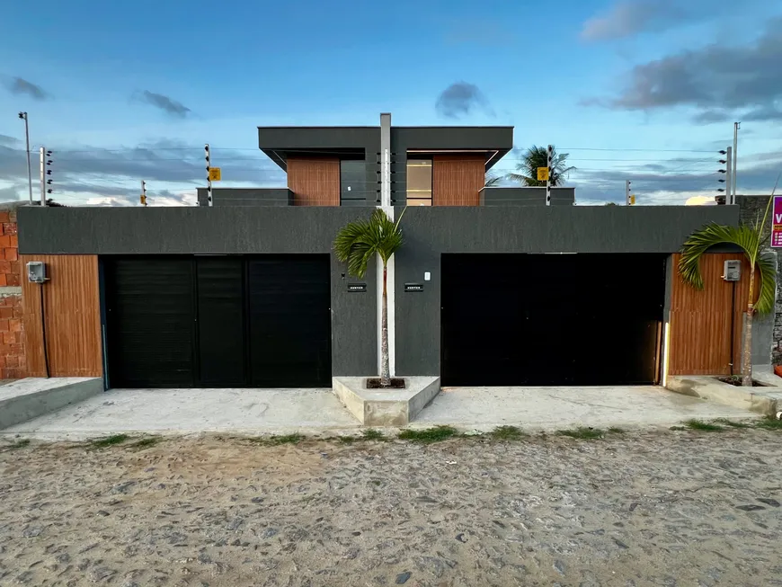 Foto 1 de Casa com 3 Quartos à venda, 81m² em Tabapua Brasilia, Caucaia