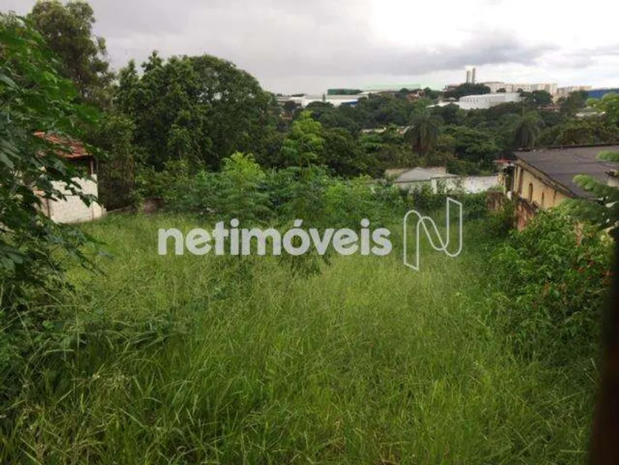 Foto 1 de Lote/Terreno à venda, 930m² em Chácaras Reunidas Santa Terezinha, Contagem