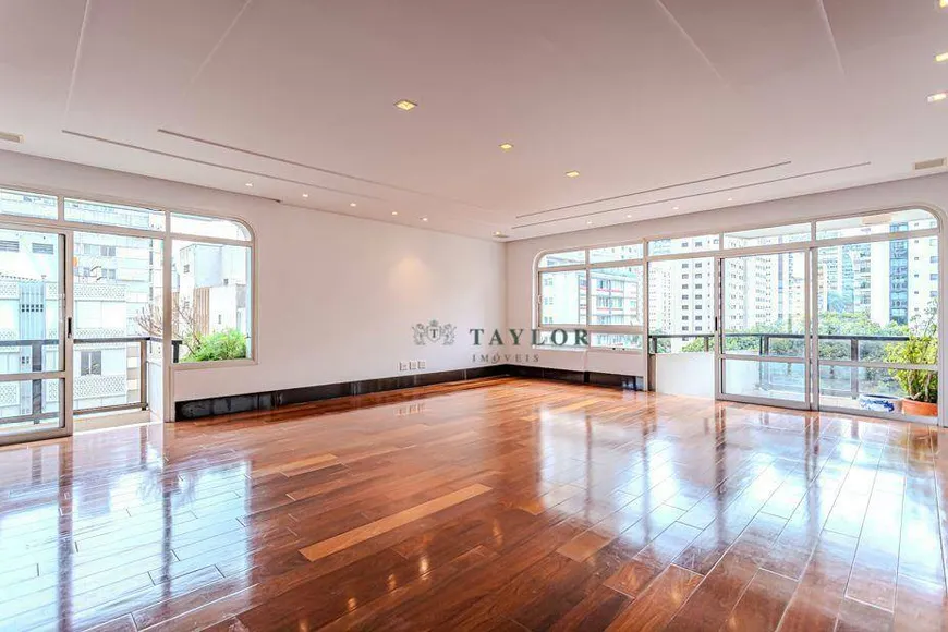 Foto 1 de Apartamento com 3 Quartos à venda, 290m² em Jardim Paulista, São Paulo