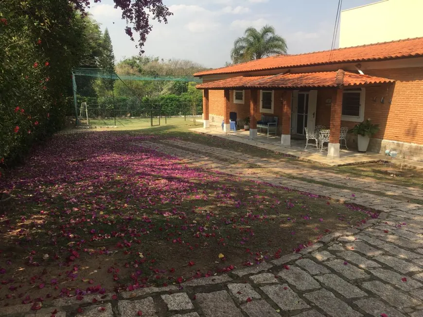 Foto 1 de Fazenda/Sítio com 4 Quartos à venda, 400m² em Vale das Laranjeiras, Indaiatuba