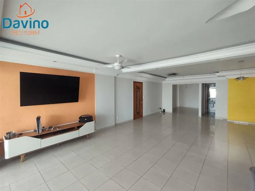 Foto 1 de Apartamento com 3 Quartos à venda, 300m² em Canto do Forte, Praia Grande