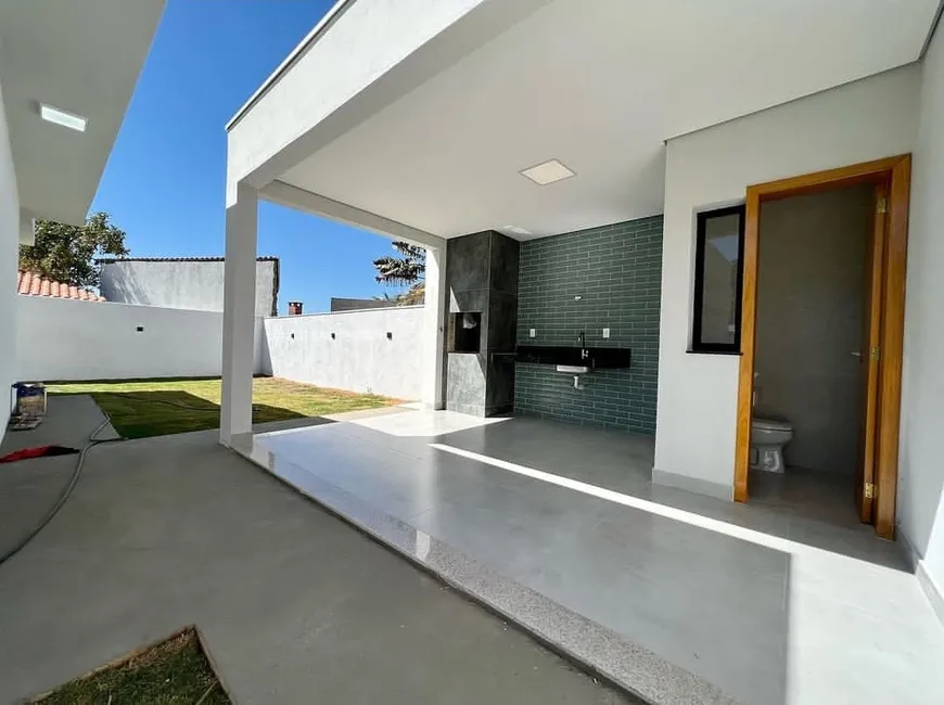 Foto 1 de Casa com 4 Quartos à venda, 165m² em Lundcea, Lagoa Santa