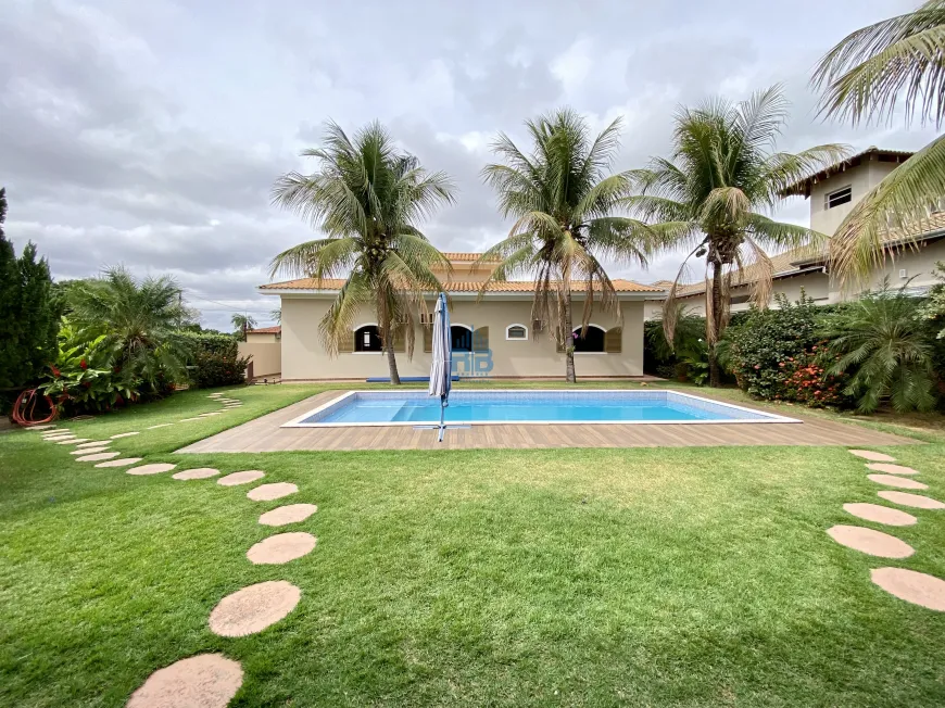 Foto 1 de Casa com 3 Quartos à venda, 249m² em Gramado Park Residencial, Álvares Machado