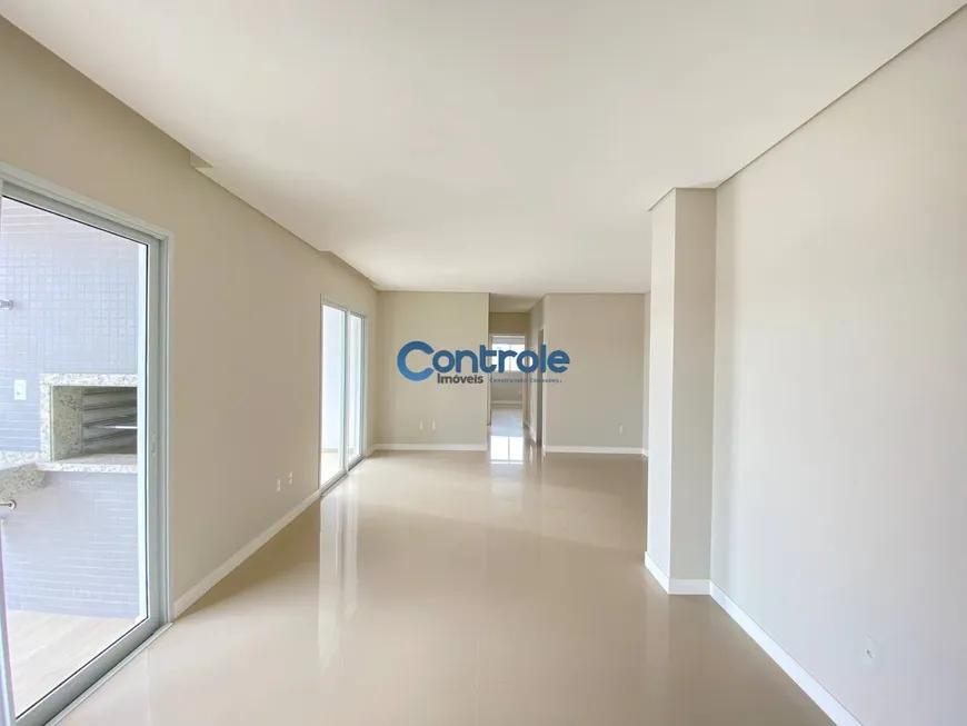 Foto 1 de Apartamento com 2 Quartos à venda, 118m² em Kobrasol, São José