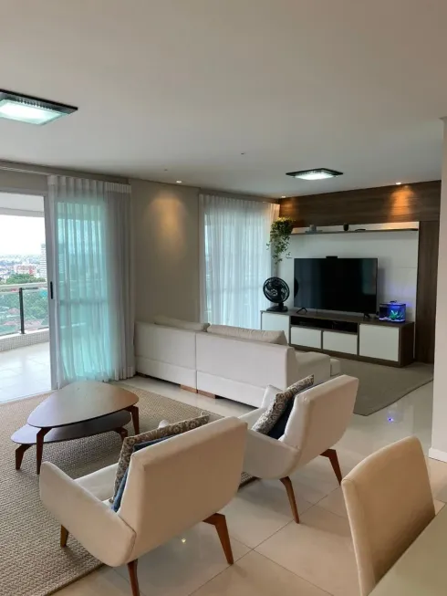 Foto 1 de Apartamento com 4 Quartos à venda, 253m² em Adrianópolis, Manaus