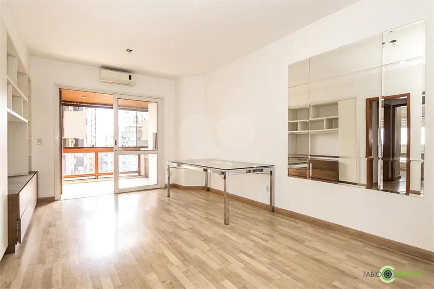 Foto 1 de Apartamento com 2 Quartos à venda, 90m² em Mont' Serrat, Porto Alegre