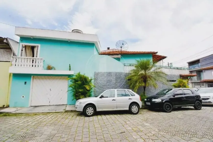 Foto 1 de Sobrado com 3 Quartos à venda, 180m² em Jardim Toscana, Guarulhos