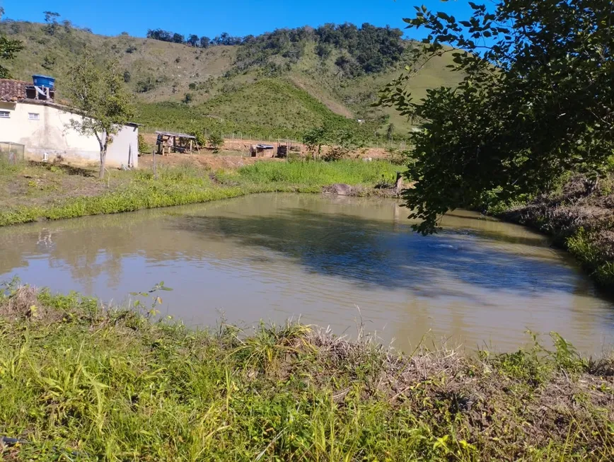 Foto 1 de Fazenda/Sítio à venda, 193600m² em Niteroi, Atilio Vivacqua