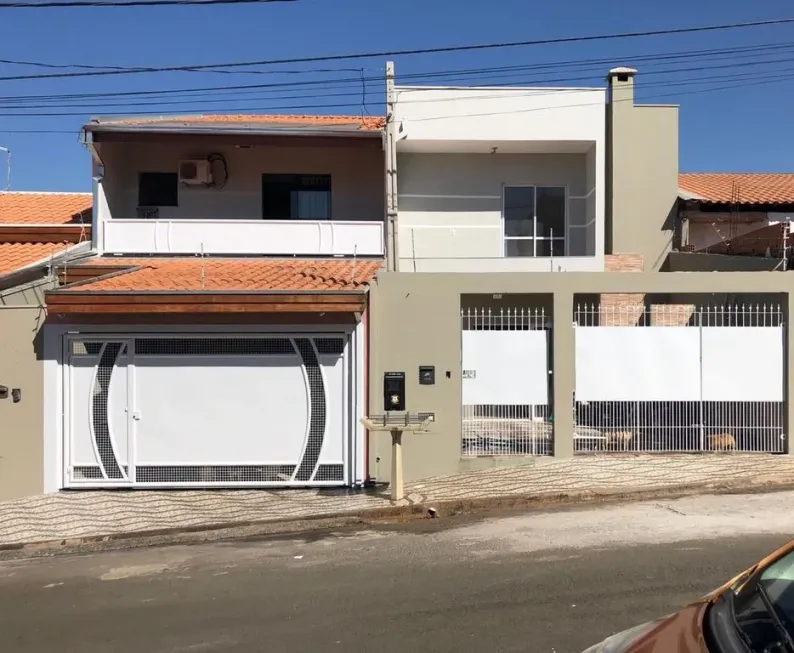 Foto 1 de Sobrado com 3 Quartos à venda, 192m² em Jardim Boer I, Americana