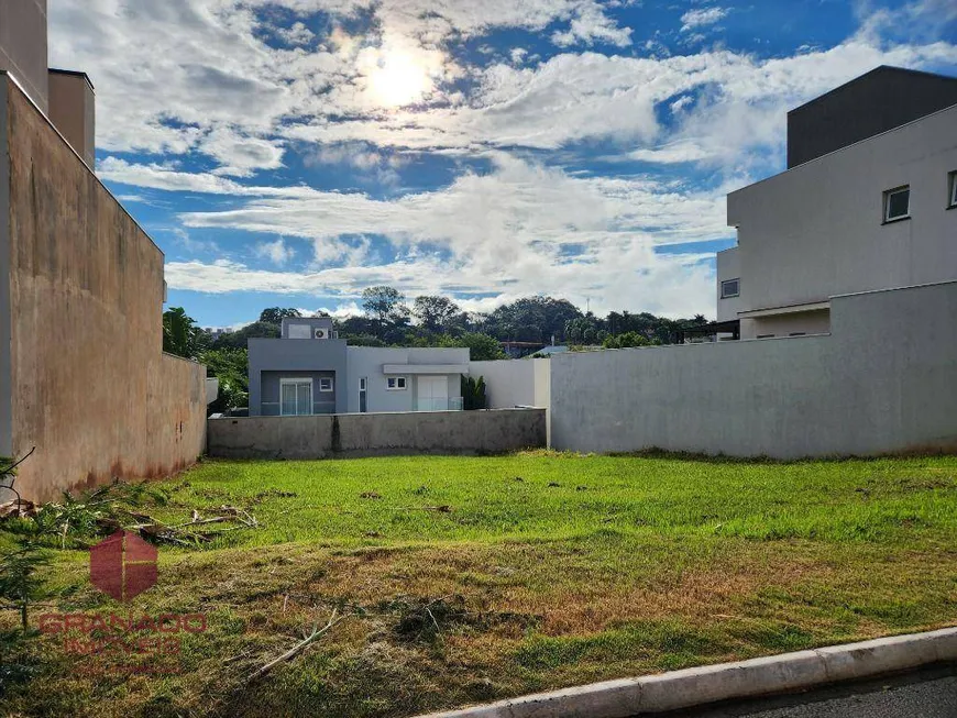 Foto 1 de Lote/Terreno à venda, 400m² em Aeroporto, Maringá