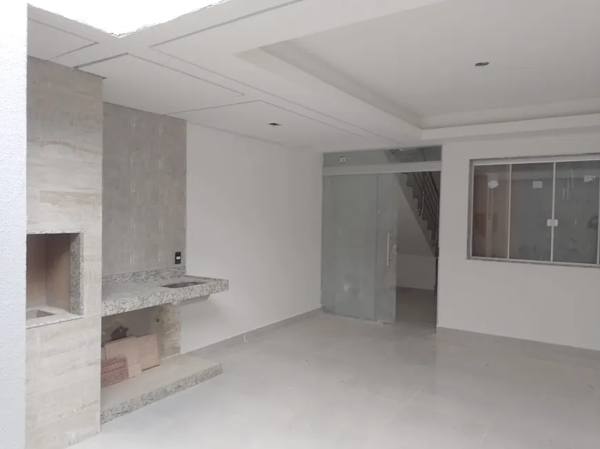 Foto 1 de Casa com 3 Quartos à venda, 90m² em Liberdade, Santa Luzia