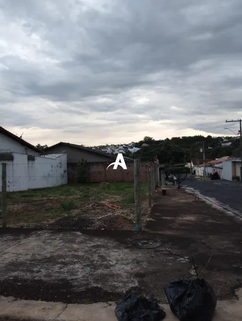 Foto 1 de Lote/Terreno à venda, 360m² em Cidade Jardim, Uberlândia