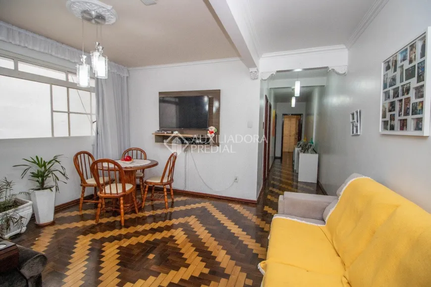 Foto 1 de Apartamento com 3 Quartos à venda, 82m² em Centro Histórico, Porto Alegre