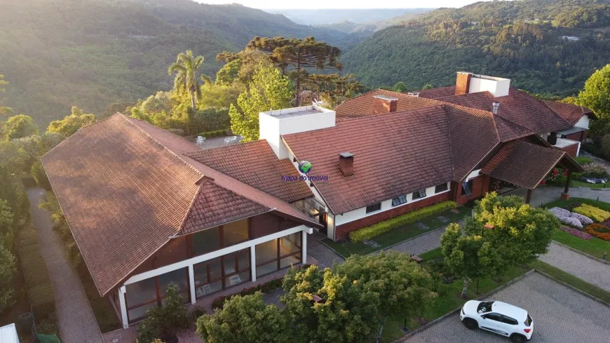 Foto 1 de Casa com 3 Quartos à venda, 264m² em Centro, Gramado