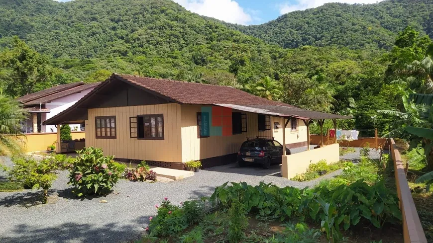 Foto 1 de Casa com 4 Quartos à venda, 144m² em Pirabeiraba, Joinville