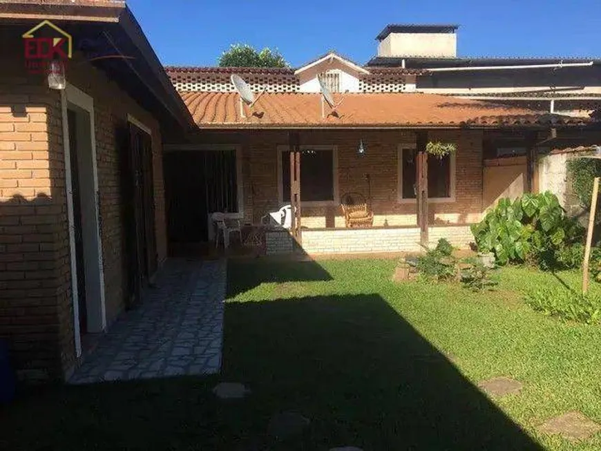 Foto 1 de Casa com 3 Quartos à venda, 104m² em Perequê-Mirim, Ubatuba