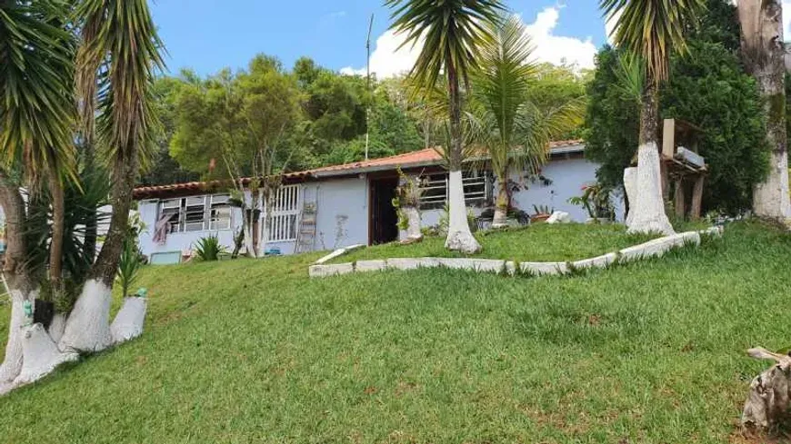 Foto 1 de Fazenda/Sítio com 4 Quartos à venda, 2400m² em Valadares, Juiz de Fora