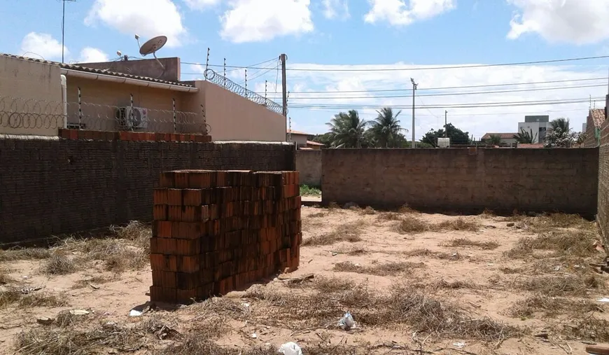 Foto 1 de Lote/Terreno à venda, 200m² em Planalto, Natal