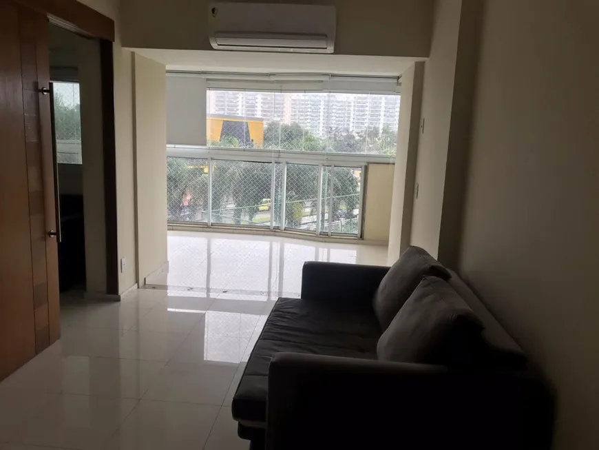 Foto 1 de Apartamento com 3 Quartos à venda, 81m² em Barra da Tijuca, Rio de Janeiro