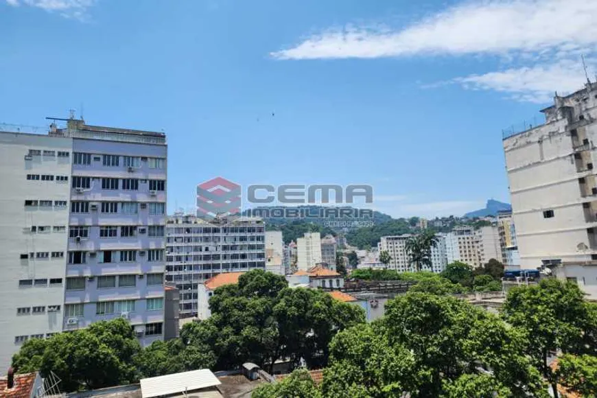 Foto 1 de Kitnet com 1 Quarto à venda, 28m² em Centro, Rio de Janeiro